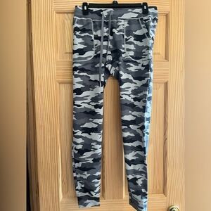 Zyia Gray and Black Came Pants with Drawstring and Pockets Size Medium